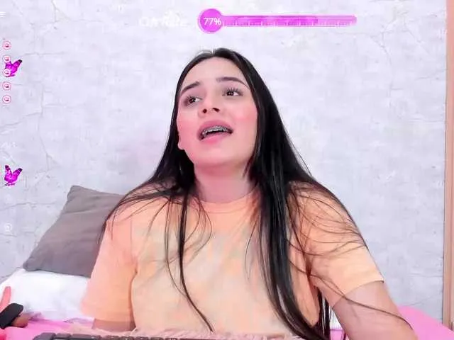 Live sex webcam photo for VeroniicaLodge #288067930