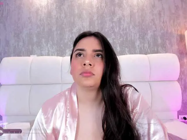Live sex webcam photo for VeroniicaLodge #290843867
