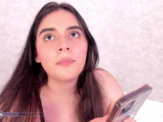 Live sex webcam photo for VeroniicaLodge #291196955