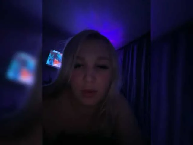 Live sex webcam photo for Veronikab #277987833