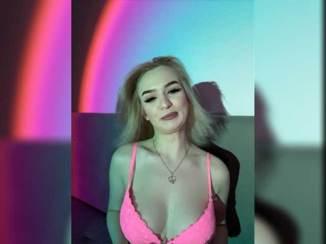 Live sex webcam photo for Veronikkkkka #276896273