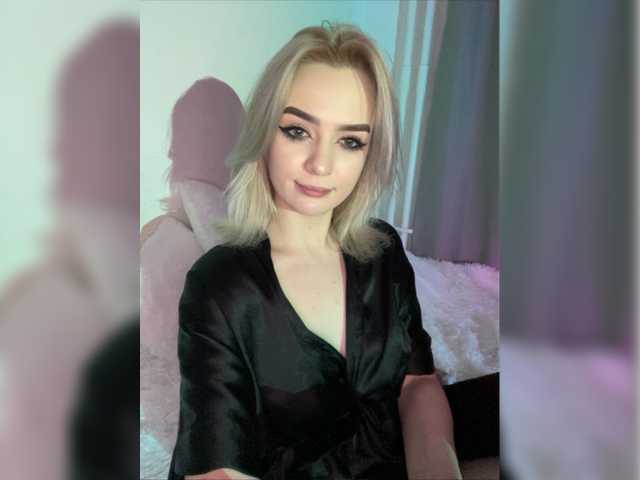 Live sex webcam photo for Veronikkkkka #277472814