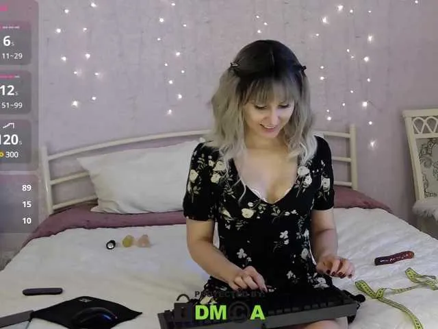 Live sex webcam photo for Versavia #290575356