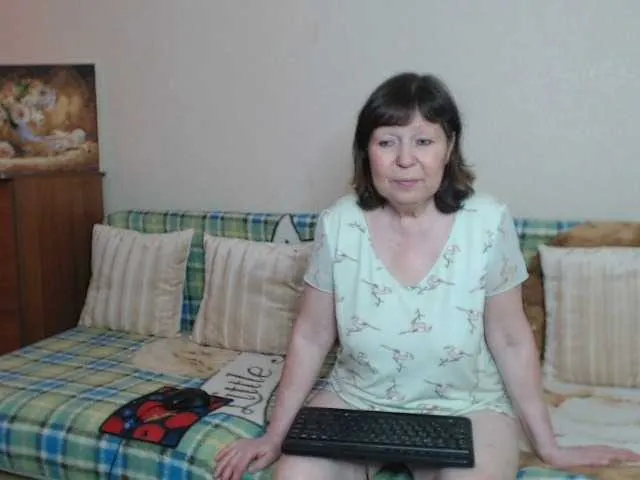 Live sex webcam photo for VerySweetVal #273114143