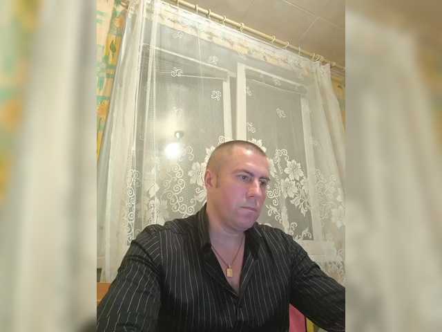 Live sex webcam photo for Vetalll777 #291145948