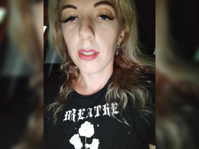 Live sex webcam photo for ViVa88 #275934514