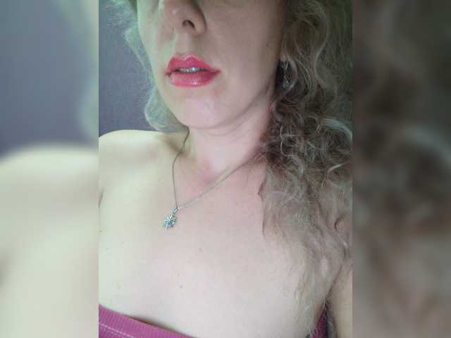 Live sex webcam photo for ViVa88 #275992631