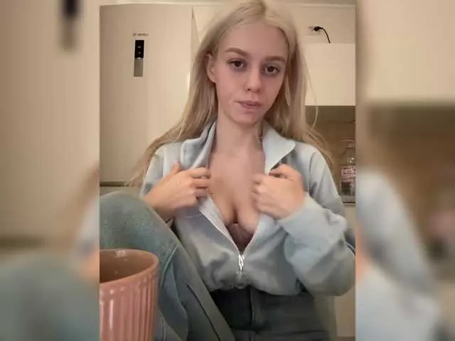 Live sex webcam photo for VibroMashulka #292127783