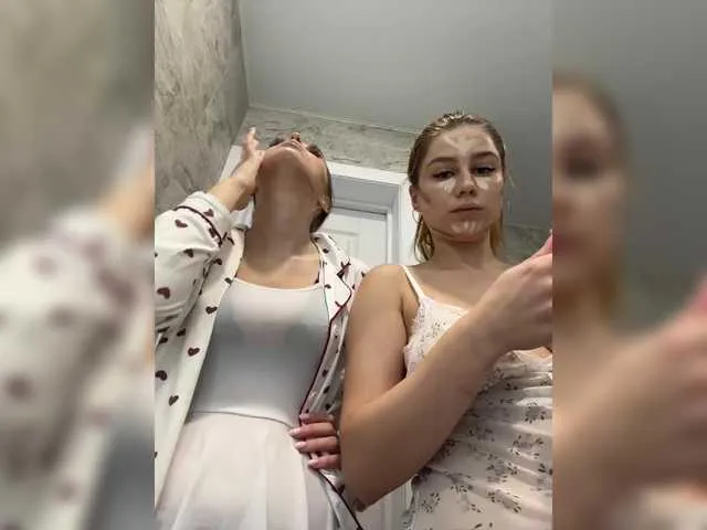 Live sex webcam photo for VibroMashulkaDashulka #290271046