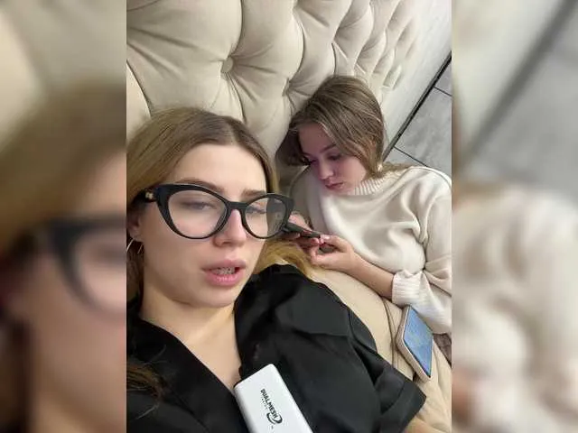 Live sex webcam photo for VibroMashulkaDashulka #290513781