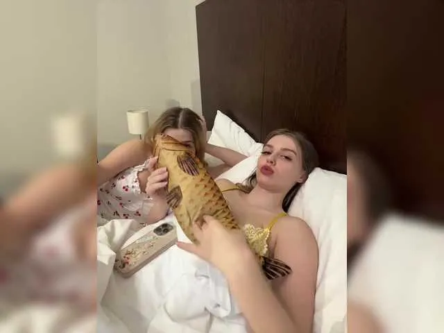 Live sex webcam photo for VibroMashulkaDashulka #290588396