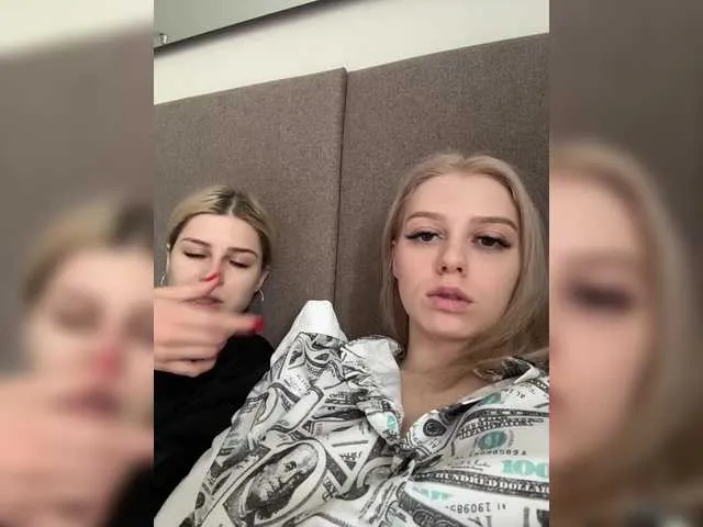 Live sex webcam photo for VibroMashulkaDashulka #290971396