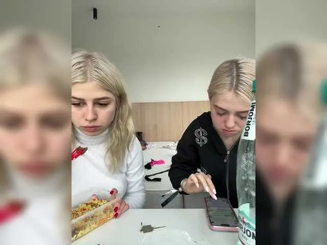 Live sex webcam photo for VibroMashulkaDashulka #291126178