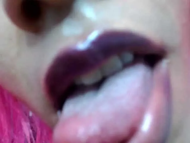 Live sex webcam photo for VicFemboy #276866797