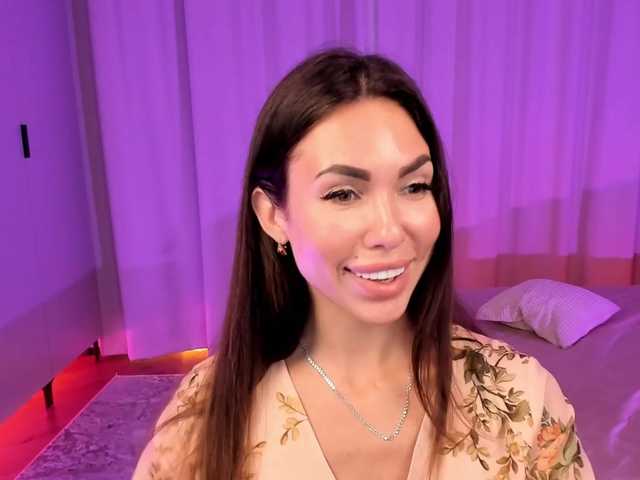 Live sex webcam photo for VickiJess #273638984