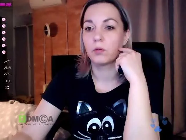 Live sex webcam photo for VickiSecret #272116553