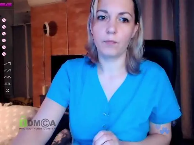 Live sex webcam photo for VickiSecret #272153086