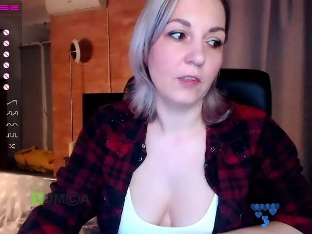 Live sex webcam photo for VickiSecret #272308629