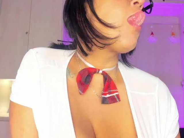 Live sex webcam photo for Vicky-Ruiz #292316556