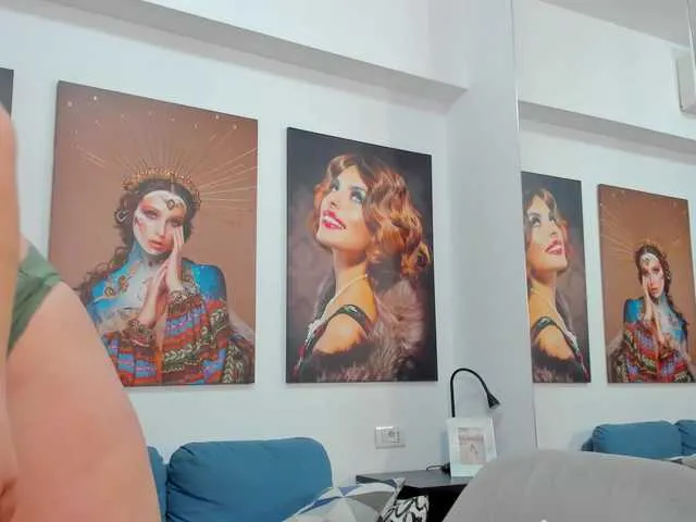 Live sex webcam photo for VickyDivine #291160059