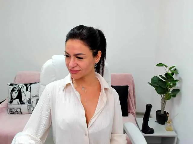 Live sex webcam photo for VickyIvy #290499765