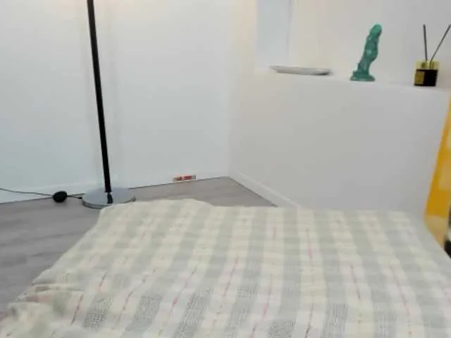 Live sex webcam photo for VickyIvy #290999928