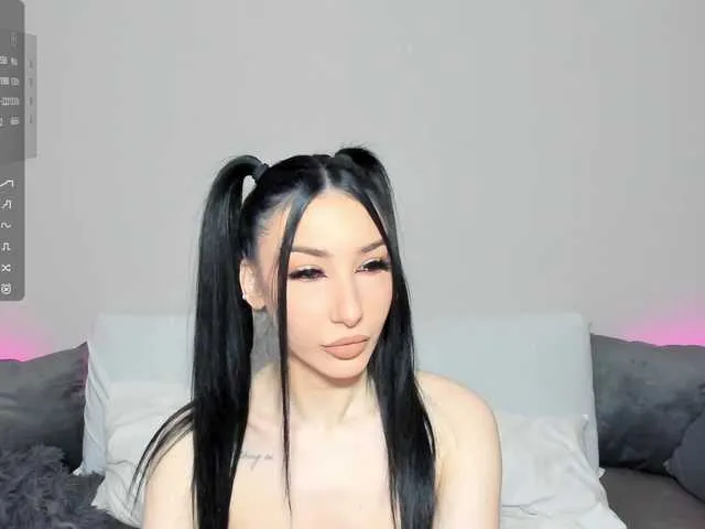 Live sex webcam photo for VickyLouna #290723056