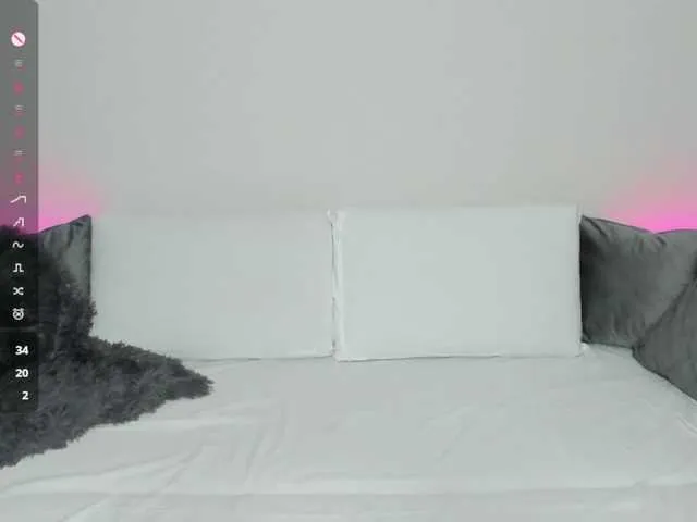 Live sex webcam photo for VickyLouna #291228978