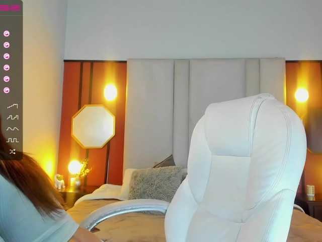 Live sex webcam photo for VickyPetite #272107149