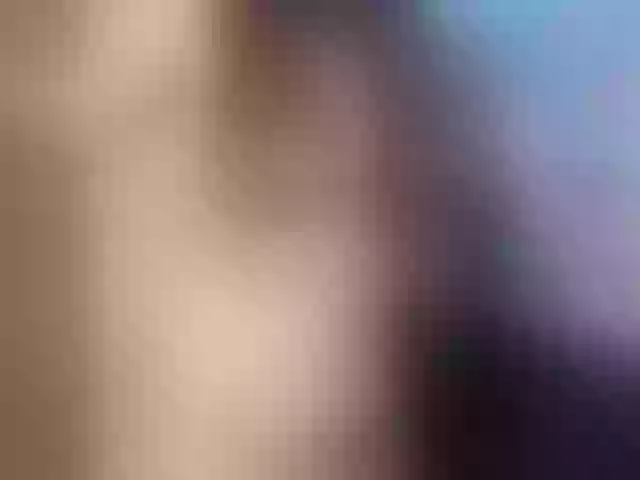 Live sex webcam photo for Vickyjuicy2 #272236929