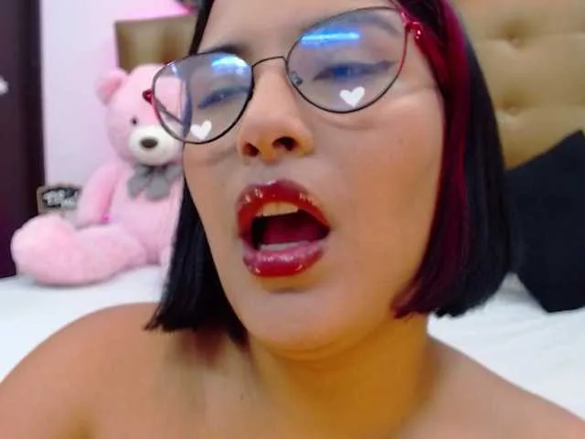 Live sex webcam photo for Vicotria-Kane #274209409