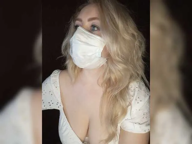 Live sex webcam photo for Victoria- #275584191