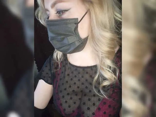 Live sex webcam photo for Victoria- #275600178