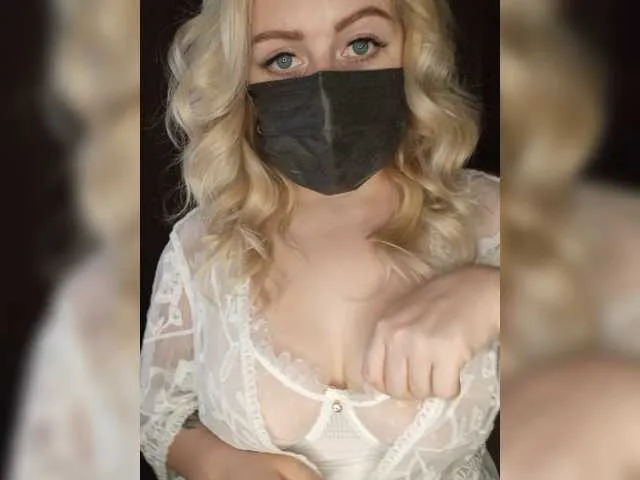 Live sex webcam photo for Victoria- #275915453