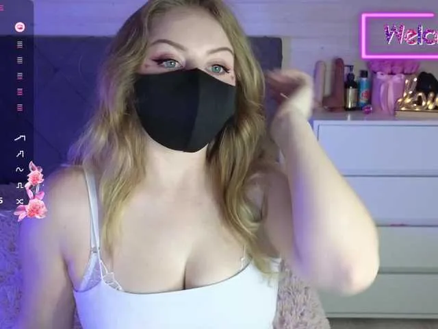 Live sex webcam photo for Victoria- #290489799