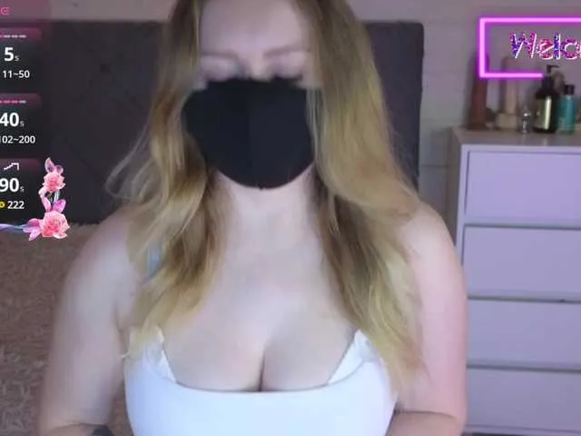 Live sex webcam photo for Victoria- #290643706