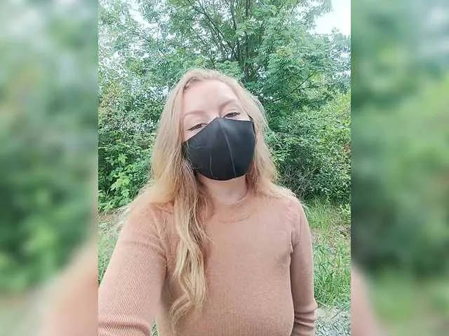 Live sex webcam photo for Victoria- #291277742