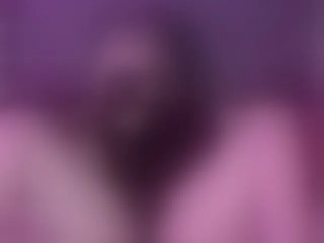 Live sex webcam photo for Victoria- #292940903