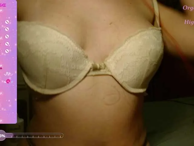 Live sex webcam photo for Victoria-97 #291755326