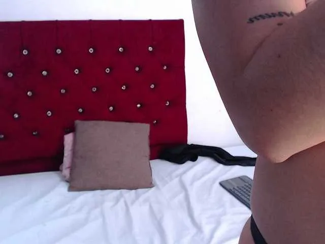 Live sex webcam photo for Victoria-Coleman #291090488