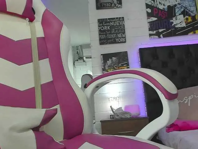Live sex webcam photo for Victoria-jhon #272789712