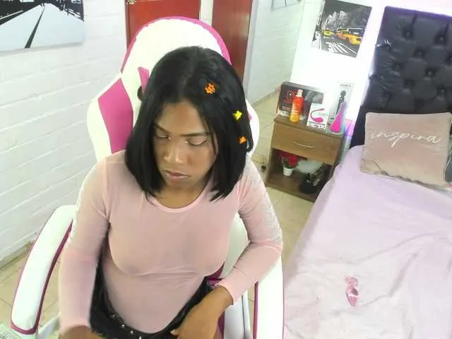 Live sex webcam photo for Victoria-jhon #274070175