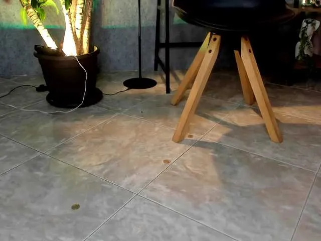 Live sex webcam photo for Victoria-regi #275662186