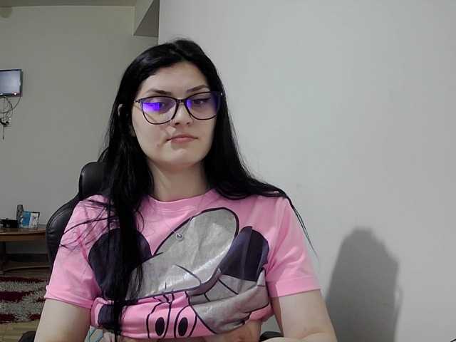 Live sex webcam photo for VictoriaBells #273191615