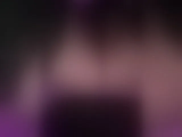 Live sex webcam photo for VictoriaDiamo #293432877