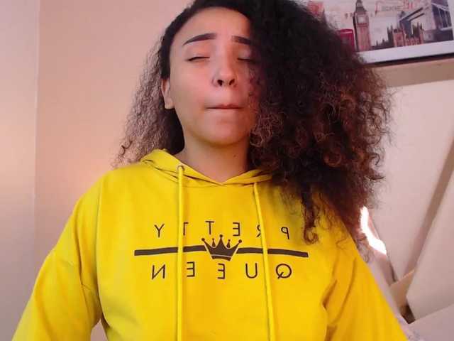 Live sex webcam photo for VictoriaGonza #272051866