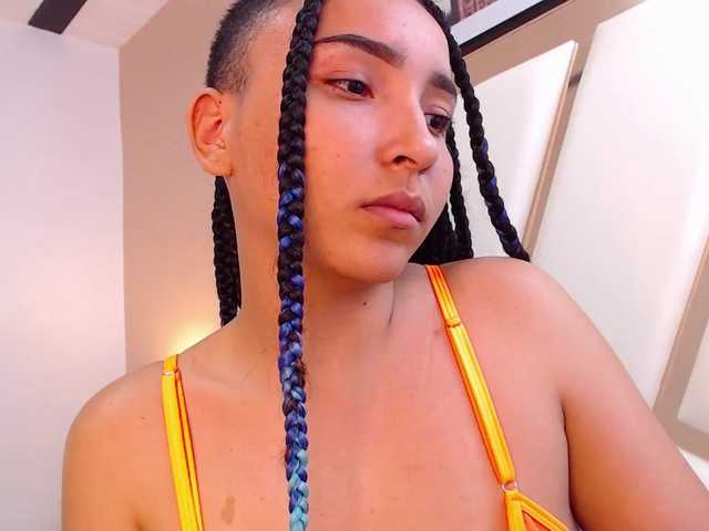 Live sex webcam photo for VictoriaGonza #272354858