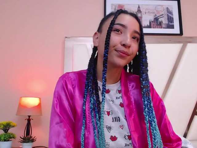 Live sex webcam photo for VictoriaGonza #272447246