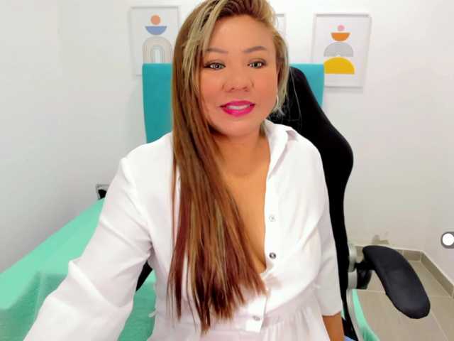 Live sex webcam photo for VictoriaLove #290695611