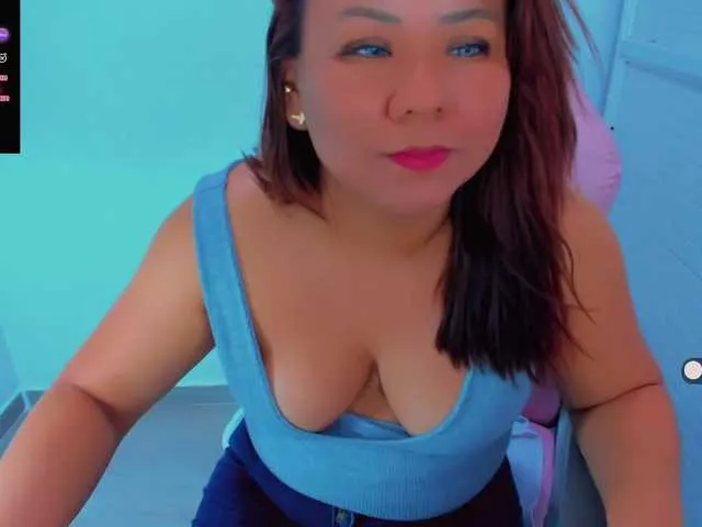 Live sex webcam photo for VictoriaLove #293929056